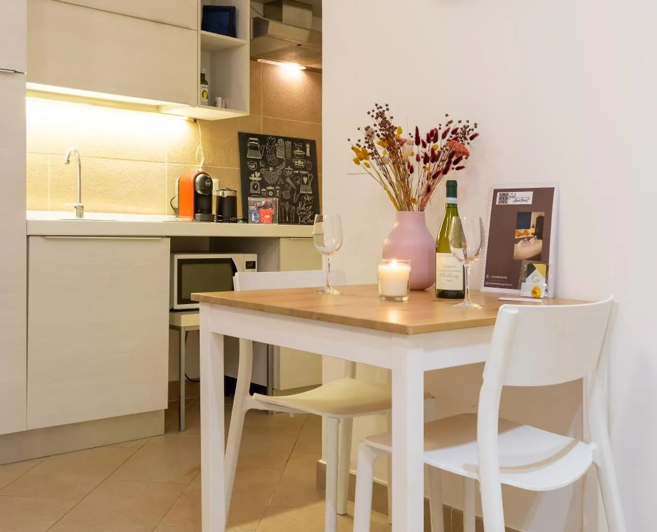 Gale Apartment Bolonia